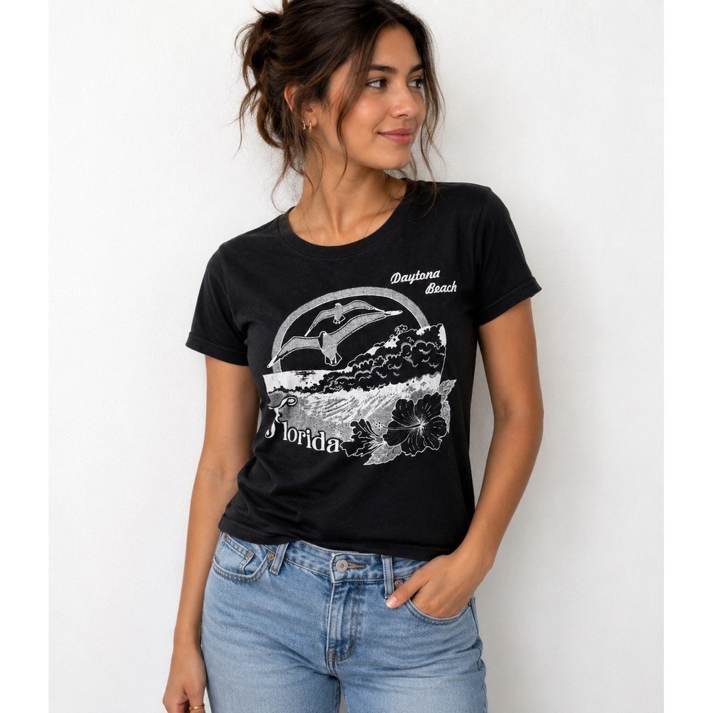 Vintage Daytona Beachβ T-shirt Women's Small -2318